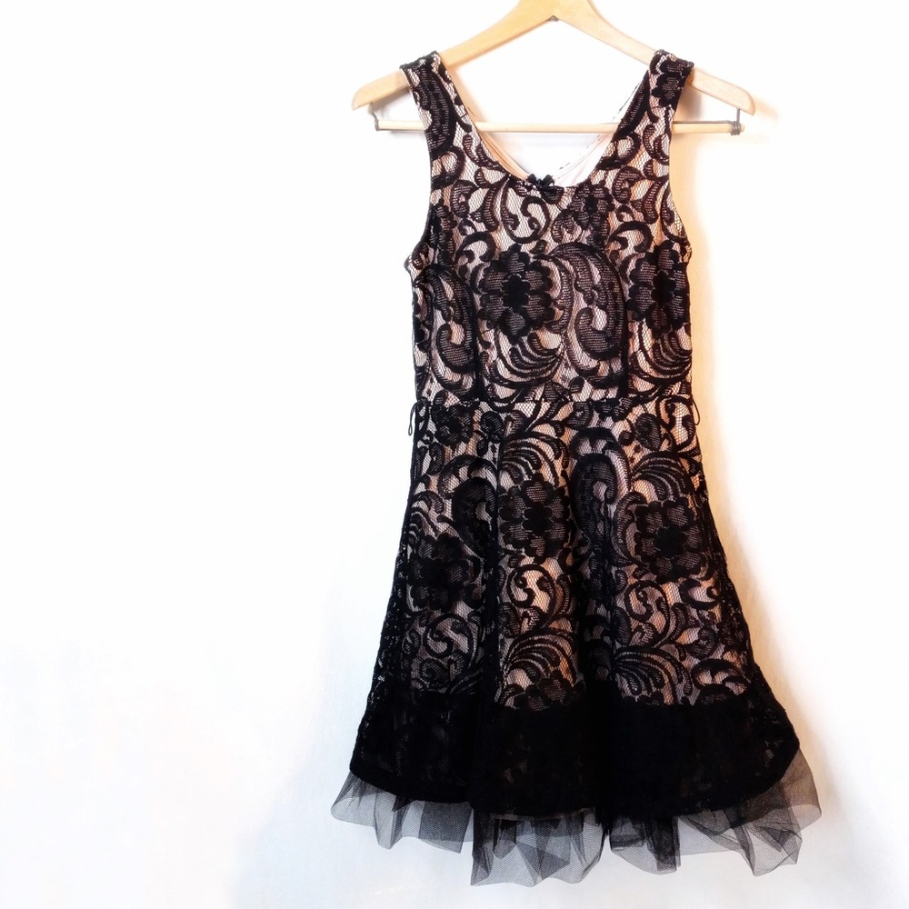 Rue 21 Black lace over blush dress small teen or tween prom party pretty